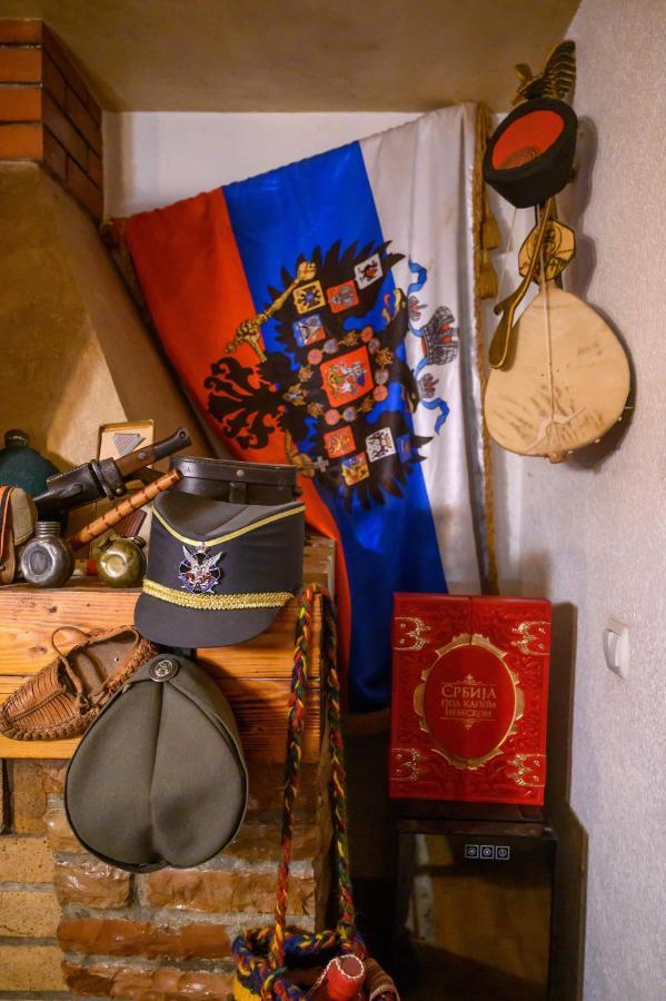 Affittacamere Domacinstvo Bakic Irig Esterno foto
