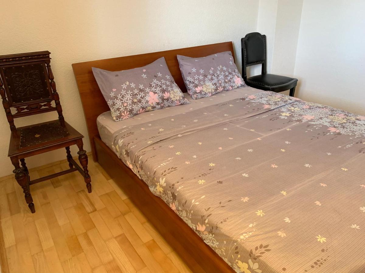 Affittacamere Domacinstvo Bakic Irig Esterno foto